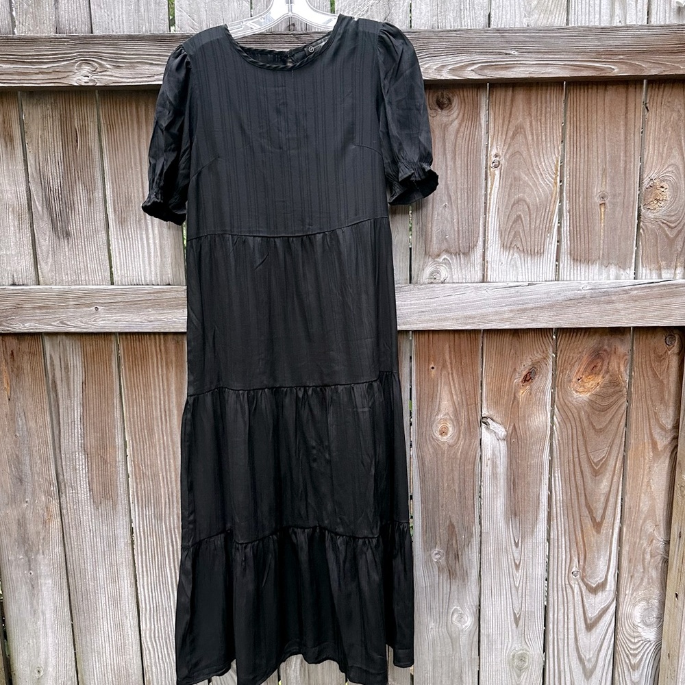 Pretty Garden, Medium, black maxi peasant style dress, excellent